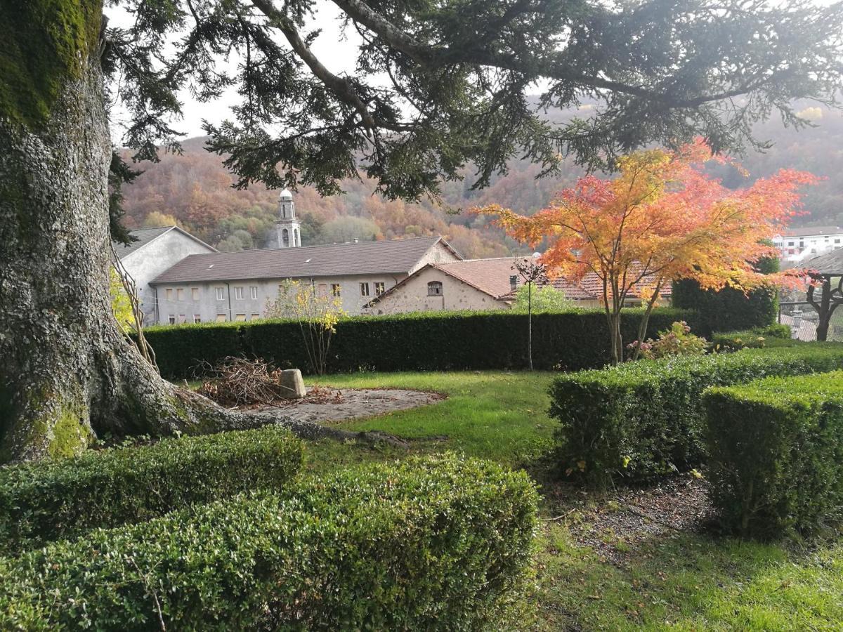 Santa Maria del Taro B&B De Thierry מראה חיצוני תמונה